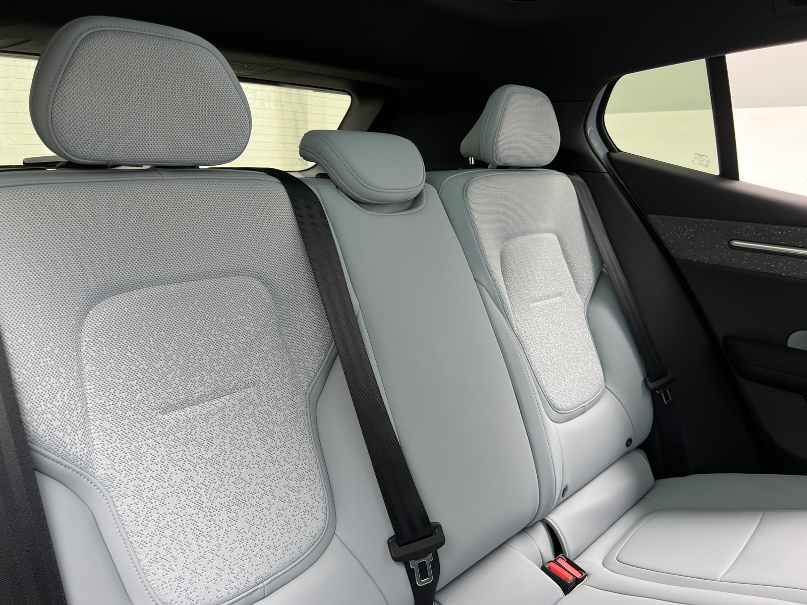Thumbnail: 2025 Volvo EX30 - 5