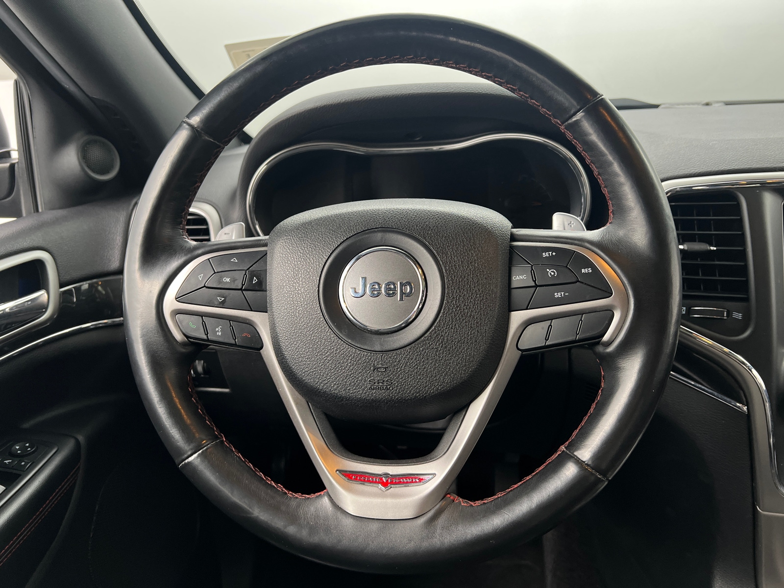 Thumbnail: 2018 Jeep Grand Cherokee - 4