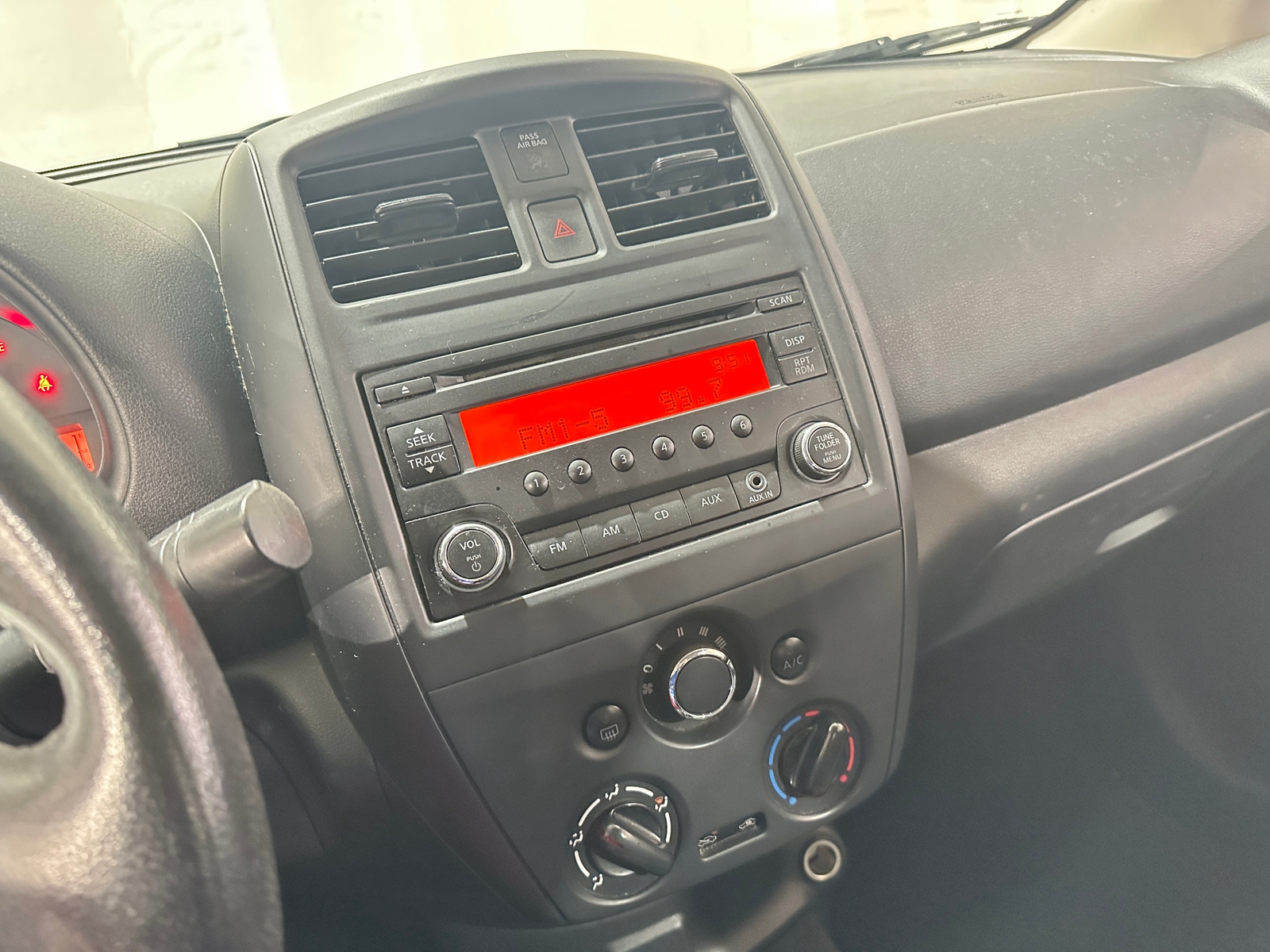 Thumbnail: 2017 Nissan Versa - 4