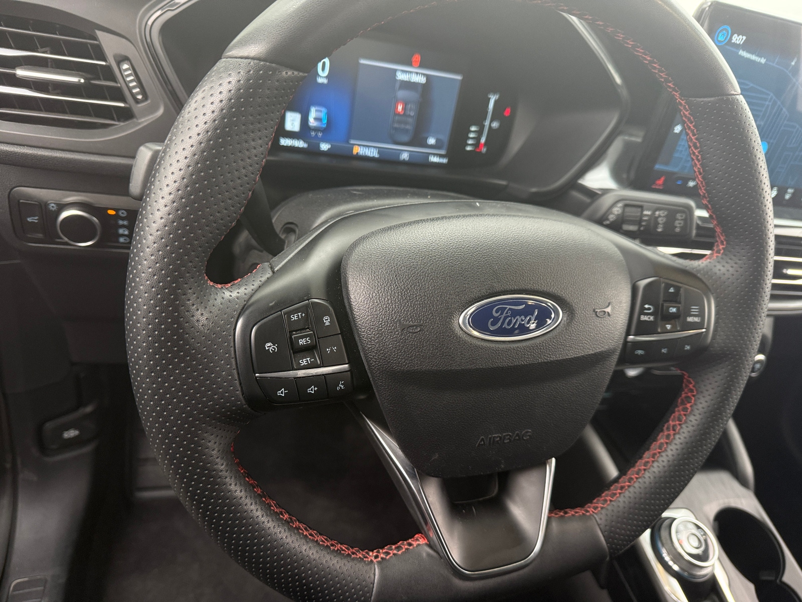 Thumbnail: 2023 Ford Escape - 5
