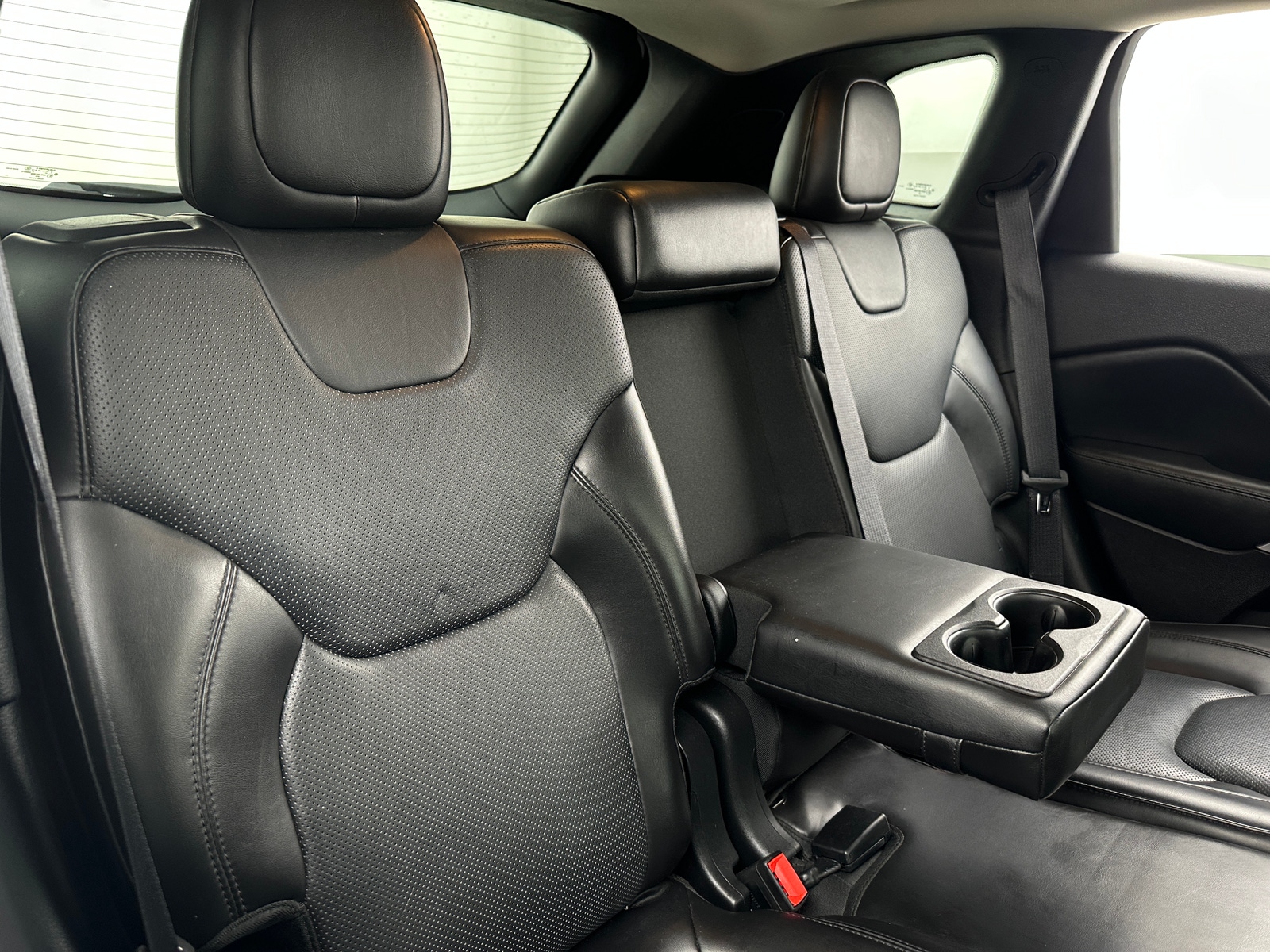 Thumbnail: 2018 Jeep Cherokee - 5