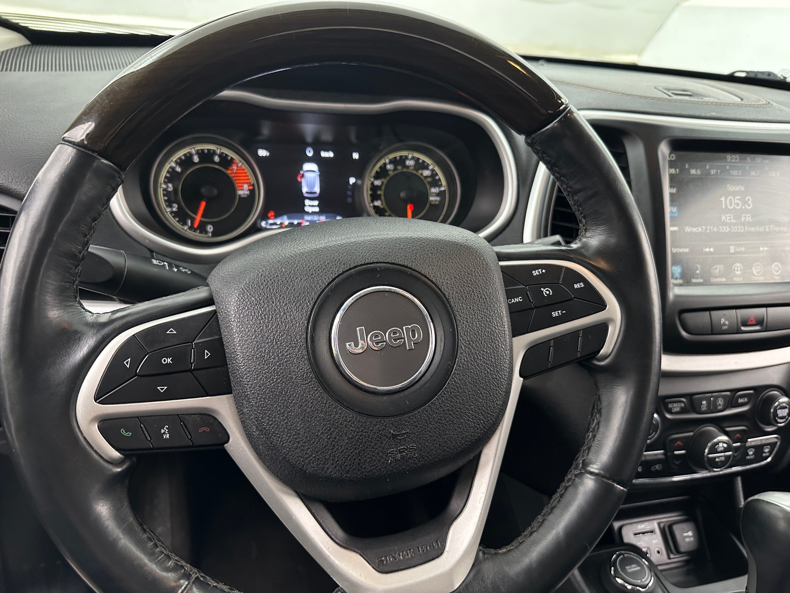 Thumbnail: 2018 Jeep Cherokee - 4