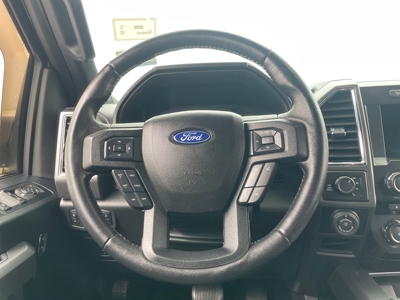 Thumbnail: 2017 Ford Econoline - 5