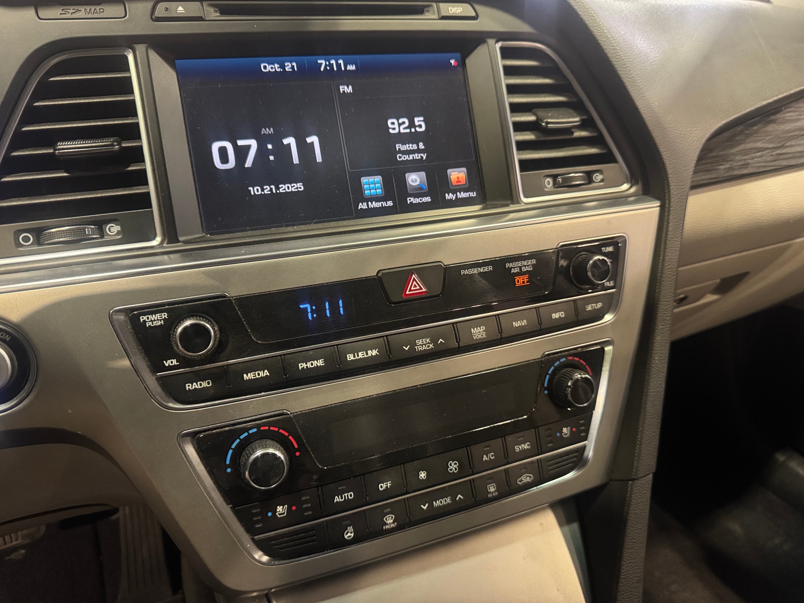 Thumbnail: 2015 Hyundai Sonata - 3