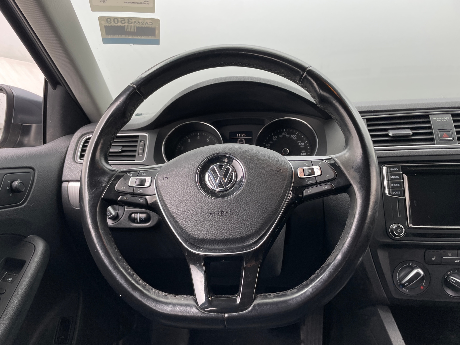Thumbnail: 2017 Volkswagen Jetta - 4