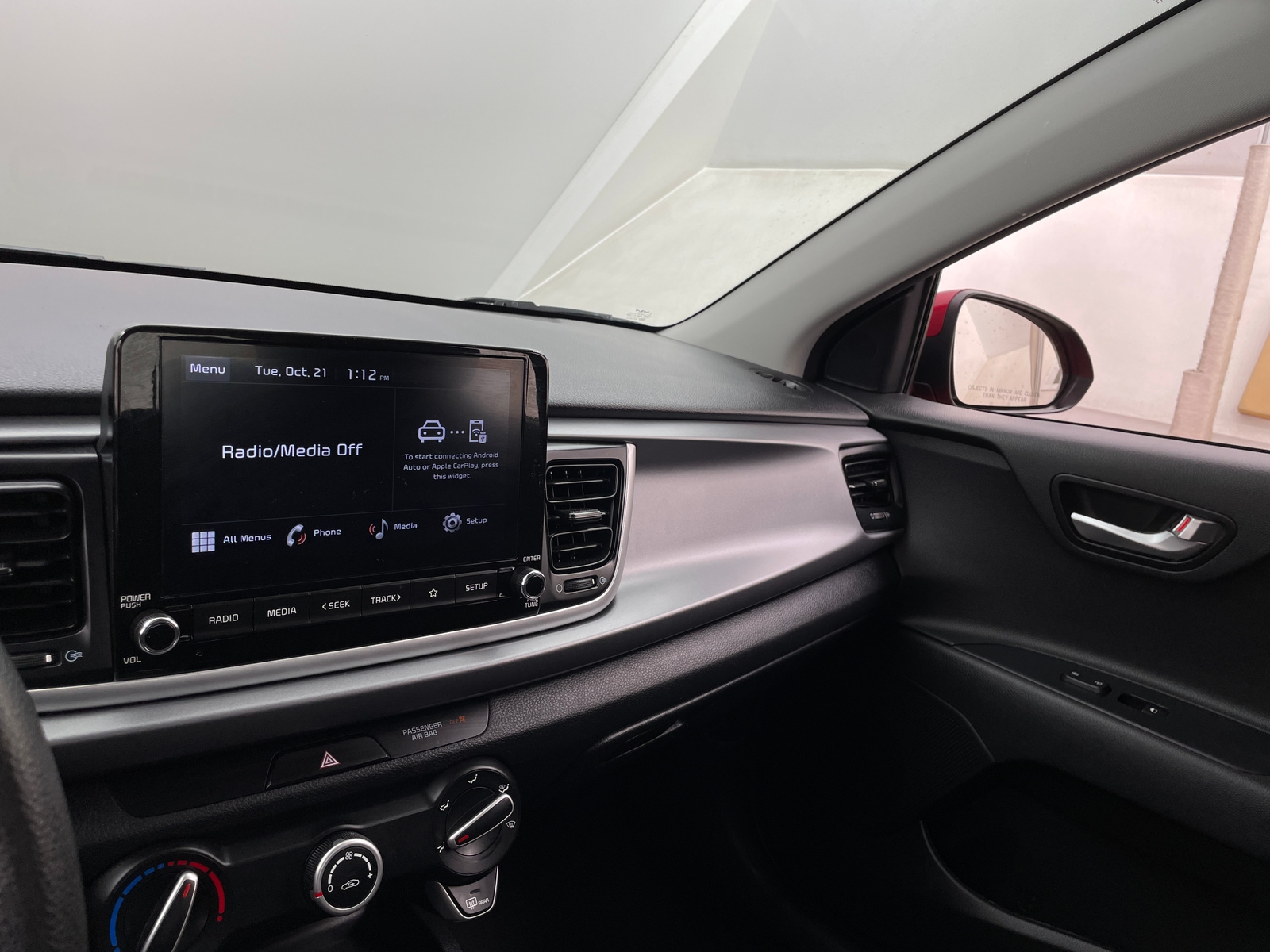 Thumbnail: 2023 Kia Rio - 4