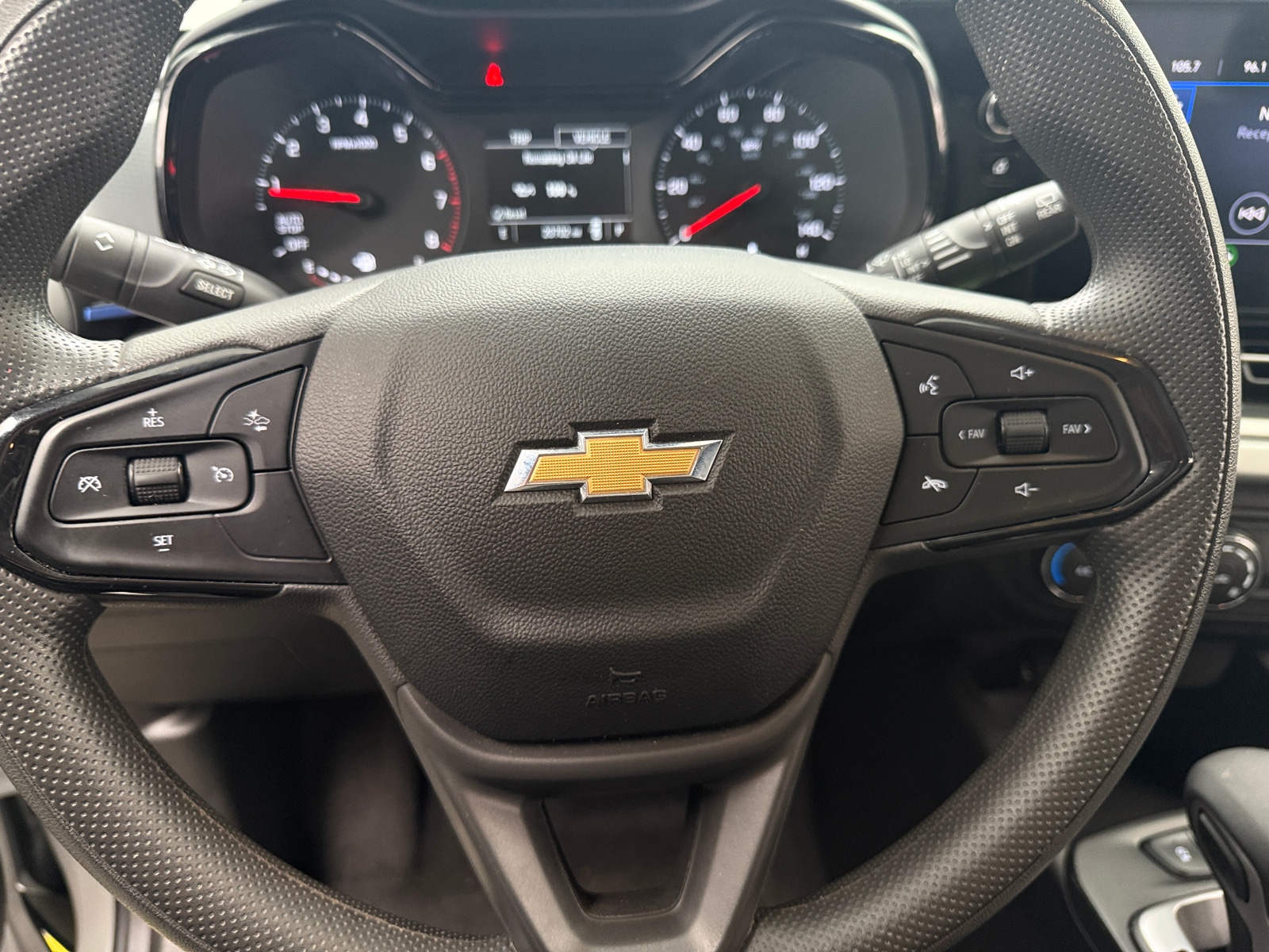 Thumbnail: 2025 Chevrolet Trax - 5