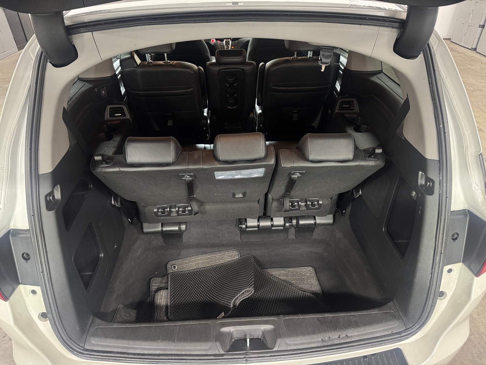 Thumbnail: 2023 Honda Odyssey - 6