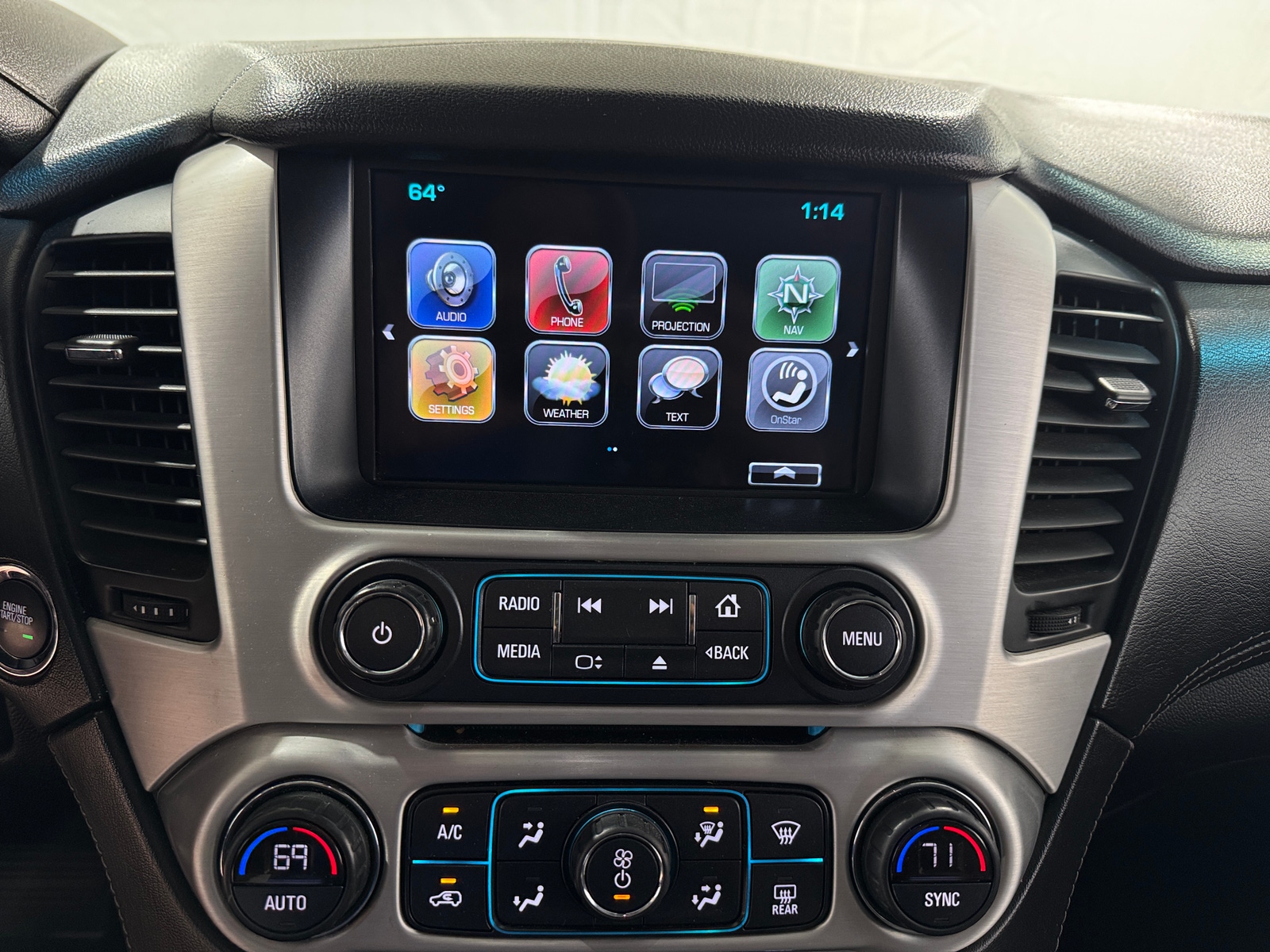 Thumbnail: 2019 GMC Yukon XL - 3