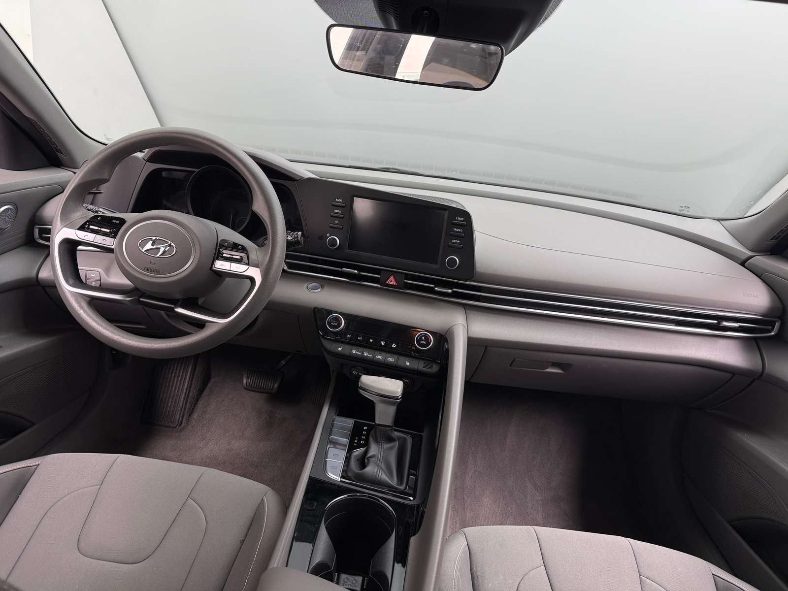 Thumbnail: 2023 Hyundai Elantra - 3