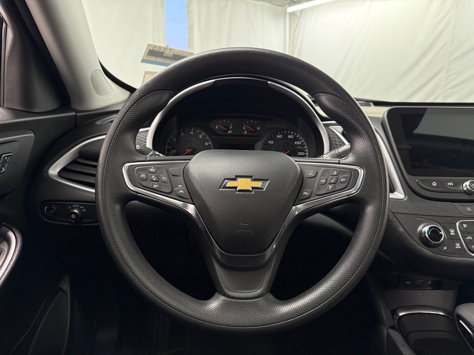 Thumbnail: 2024 Chevrolet Malibu - 5