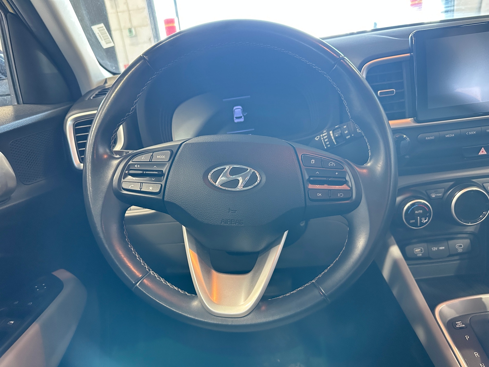 Thumbnail: 2023 Hyundai Venue - 5