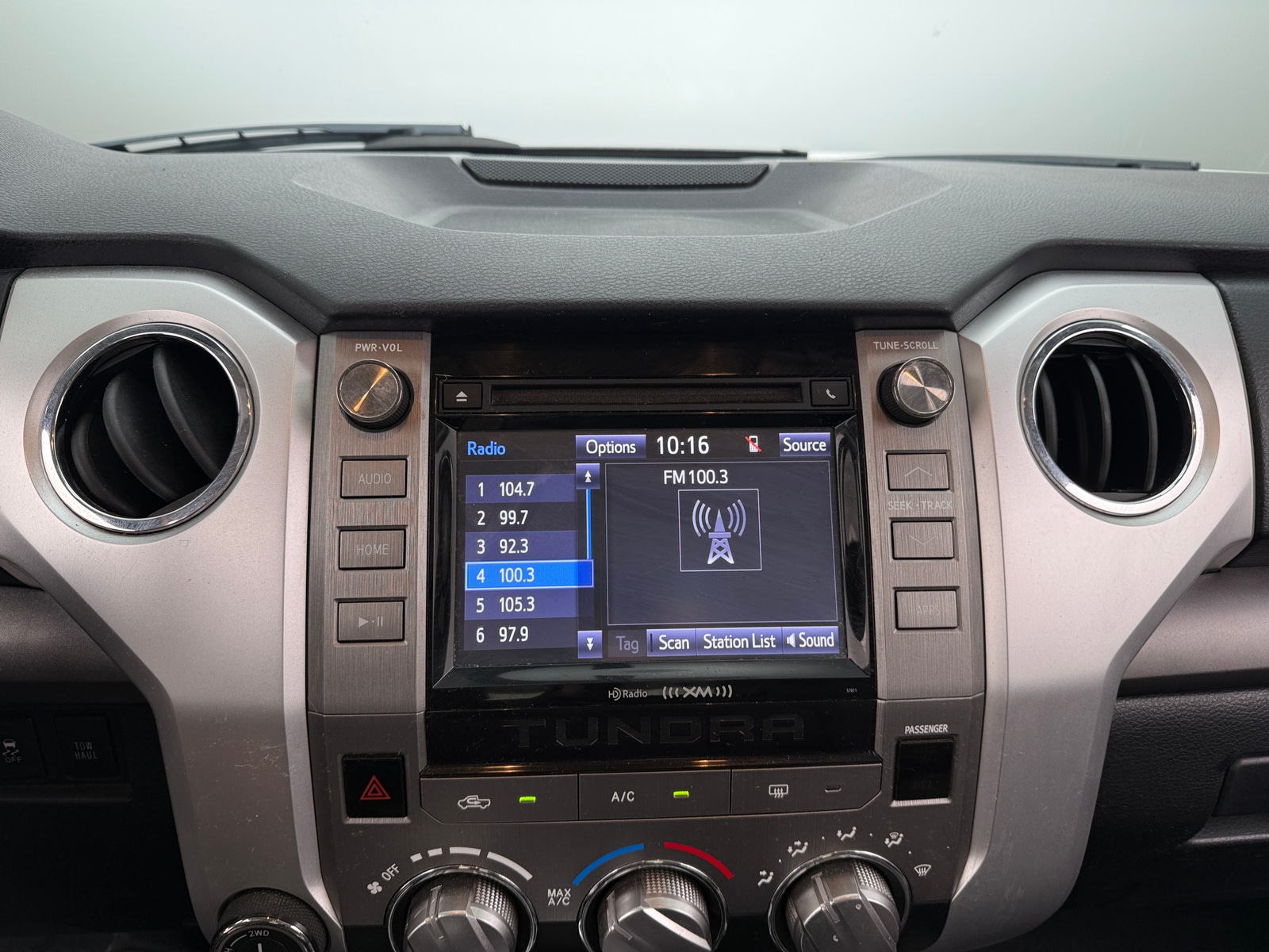 Thumbnail: 2015 Toyota Tundra - 4