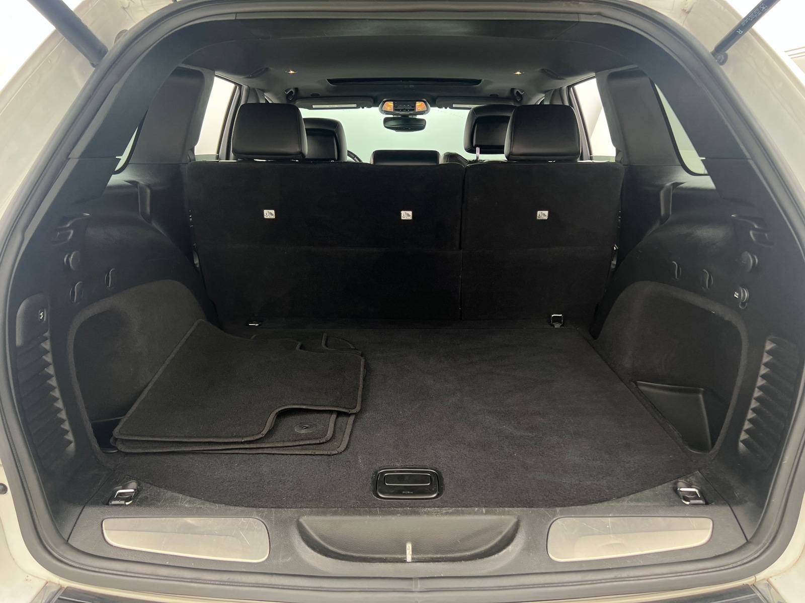 Thumbnail: 2019 Jeep Grand Cherokee - 6
