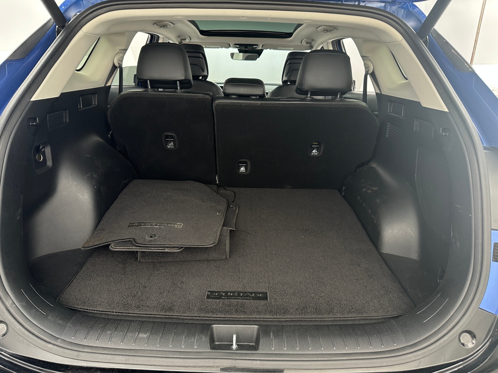 Thumbnail: 2023 Kia Sportage - 6