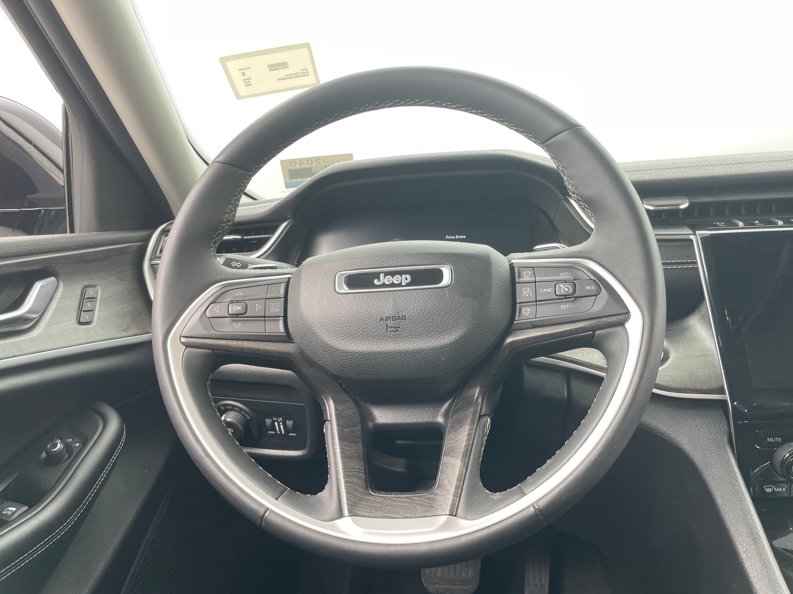Thumbnail: 2024 Jeep Grand Cherokee - 4