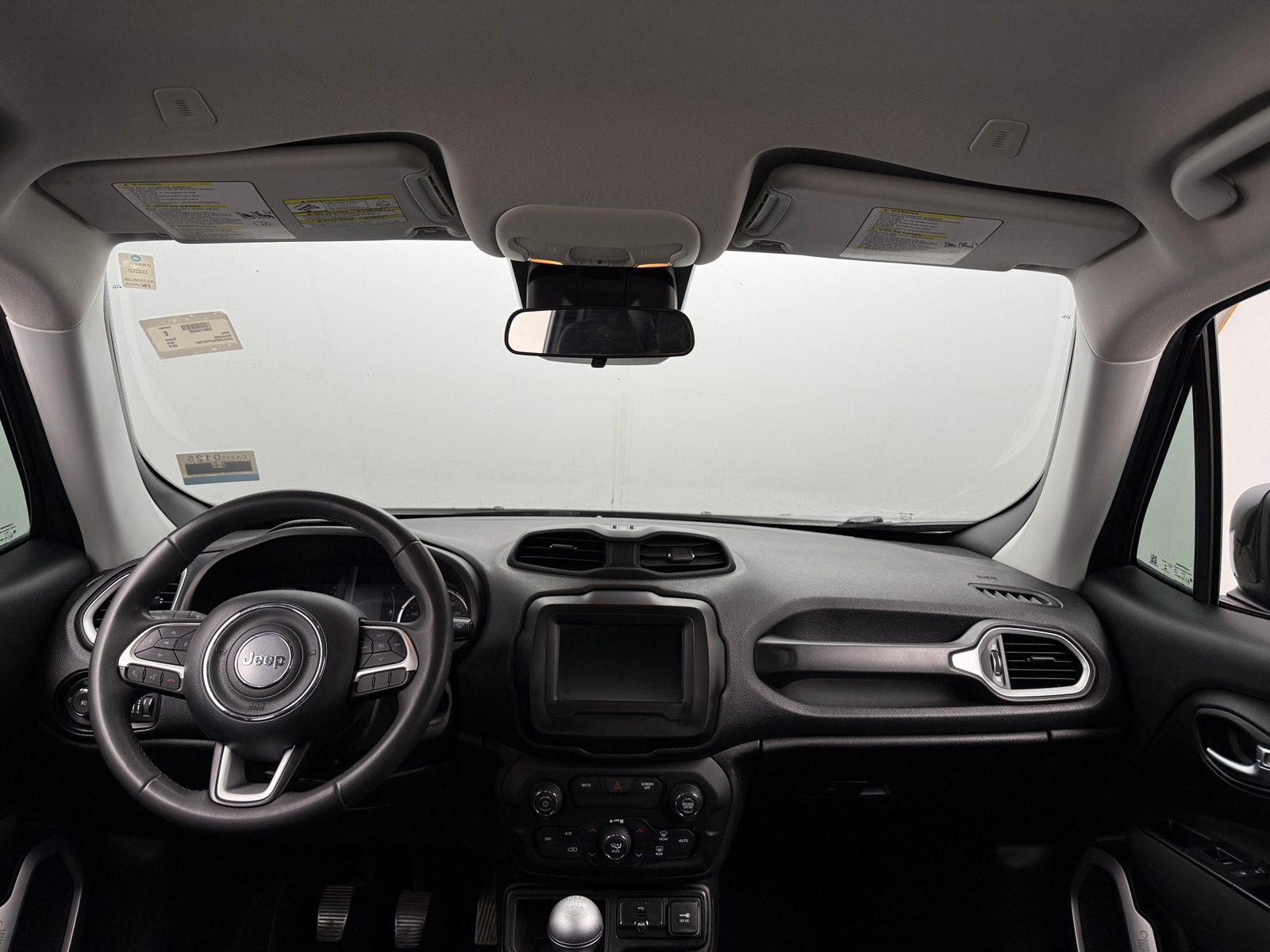Thumbnail: 2018 Jeep Renegade - 3