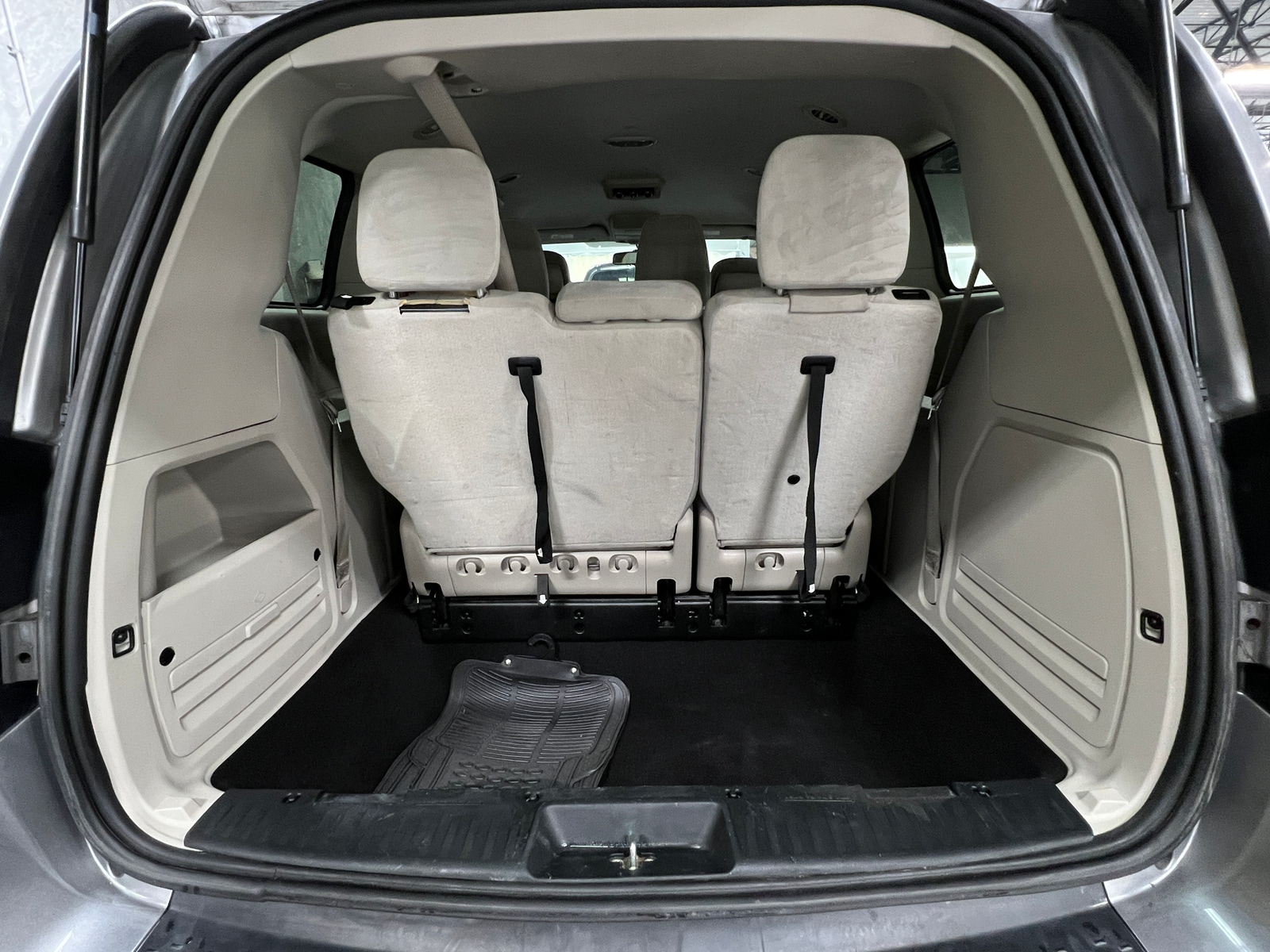 Thumbnail: 2017 Dodge Grand Caravan - 7