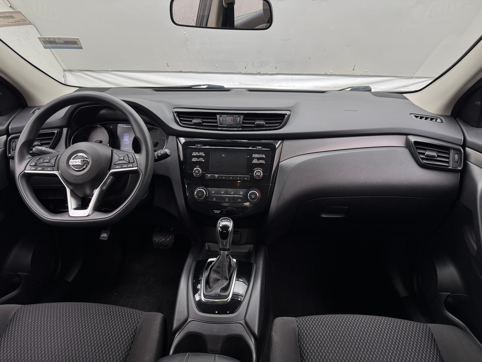 Thumbnail: 2018 Nissan Rogue Sport - 3