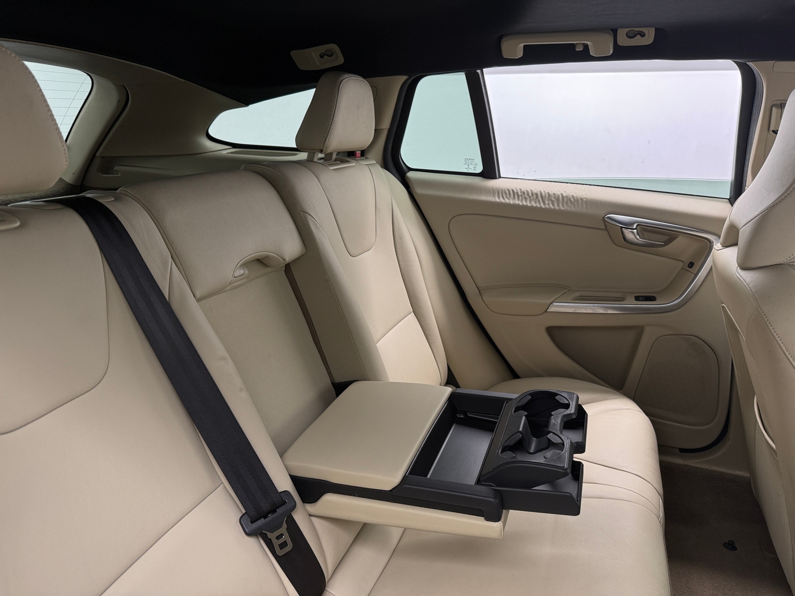 Thumbnail: 2015 Volvo V60 - 5