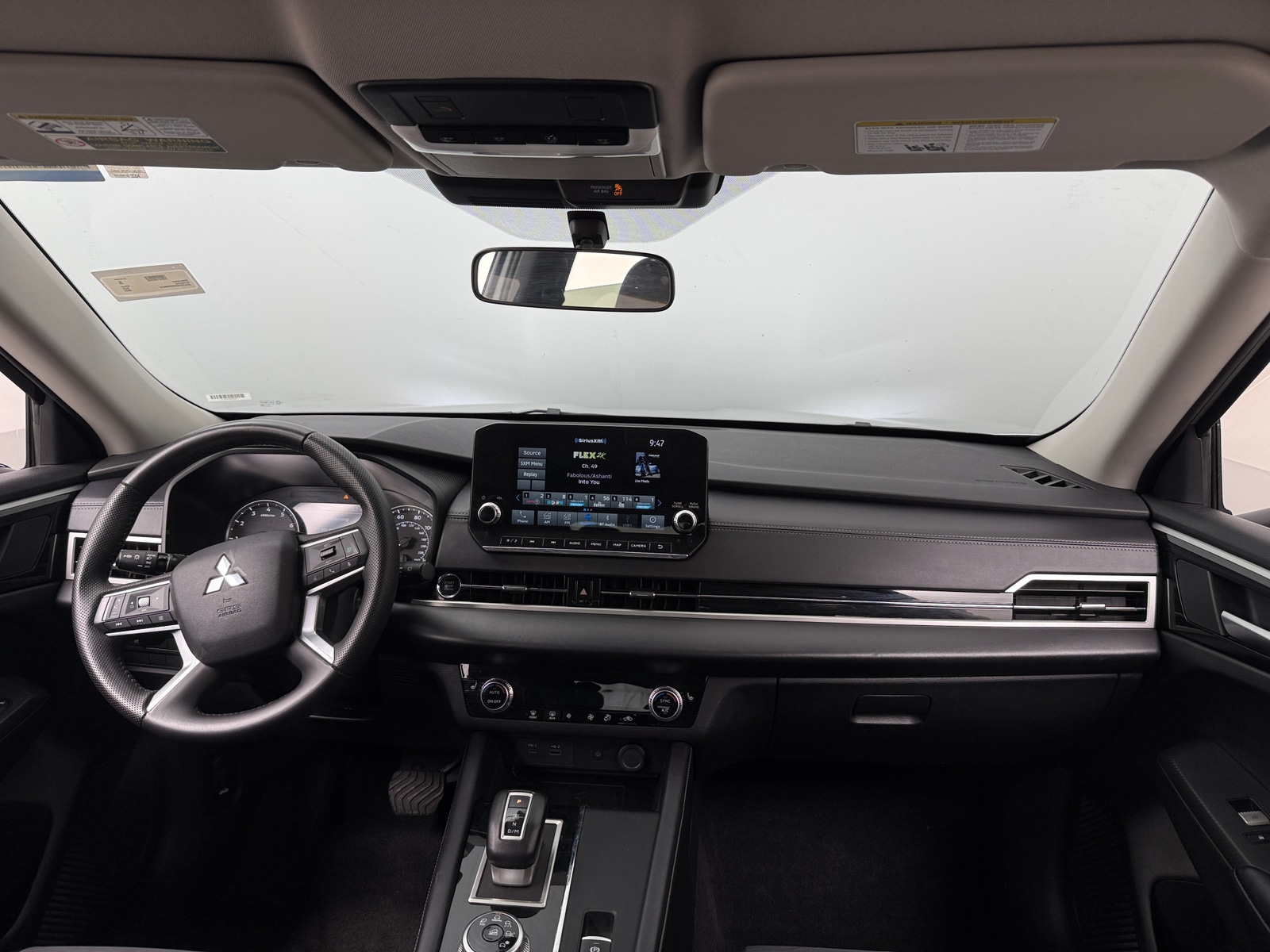 Thumbnail: 2024 Mitsubishi Outlander - 2