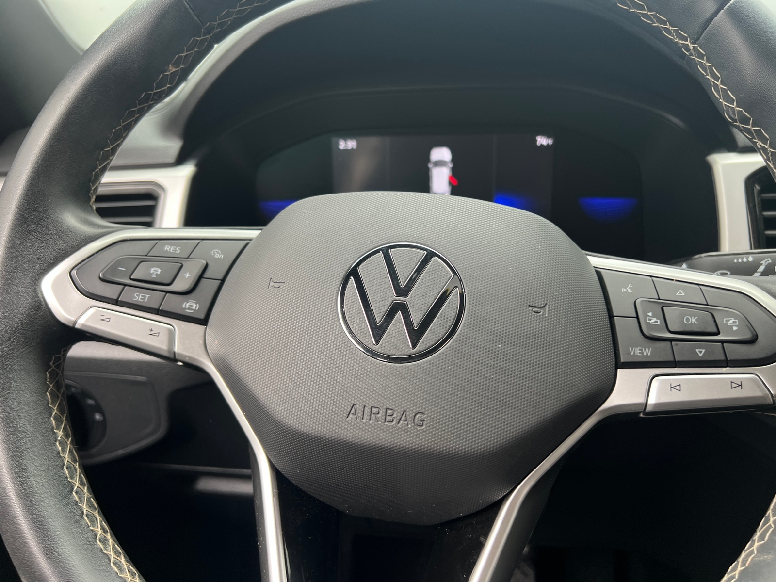 Thumbnail: 2022 Volkswagen Atlas - 4