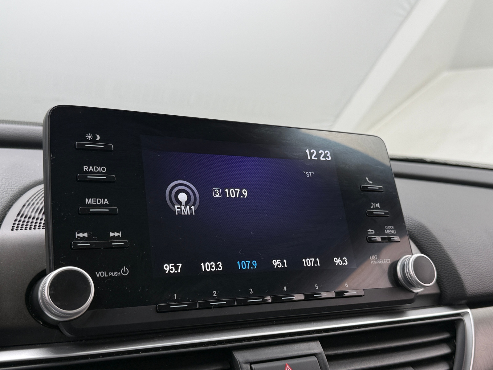 Thumbnail: 2019 Honda Accord - 4