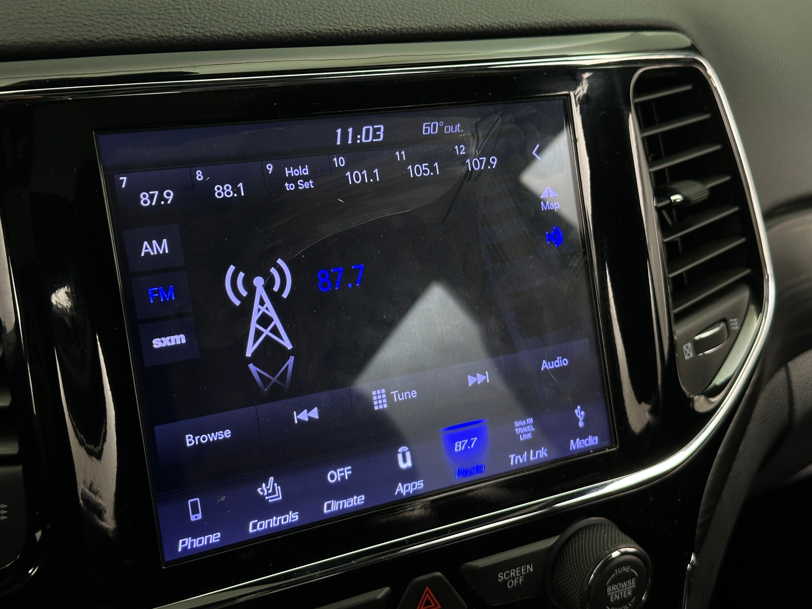 Thumbnail: 2019 Jeep Grand Cherokee - 4