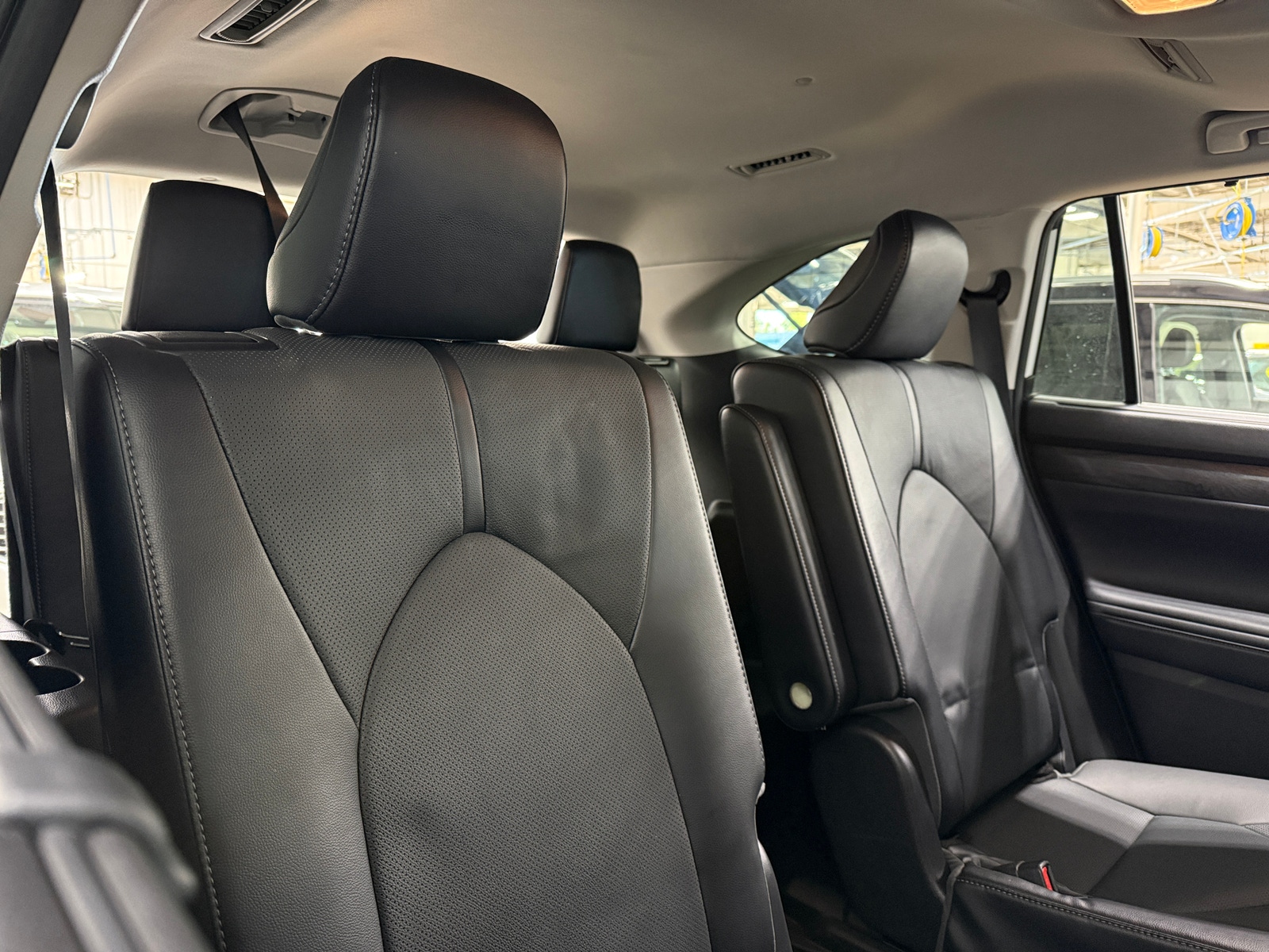 Thumbnail: 2022 Toyota Highlander - 5