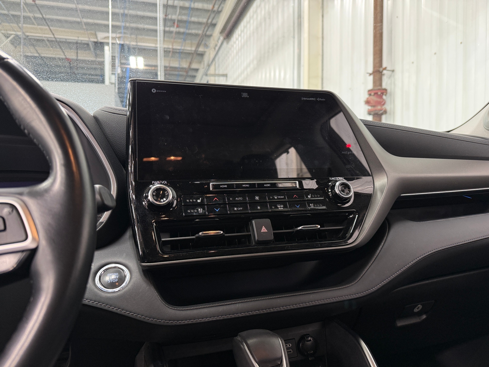 Thumbnail: 2022 Toyota Highlander - 3