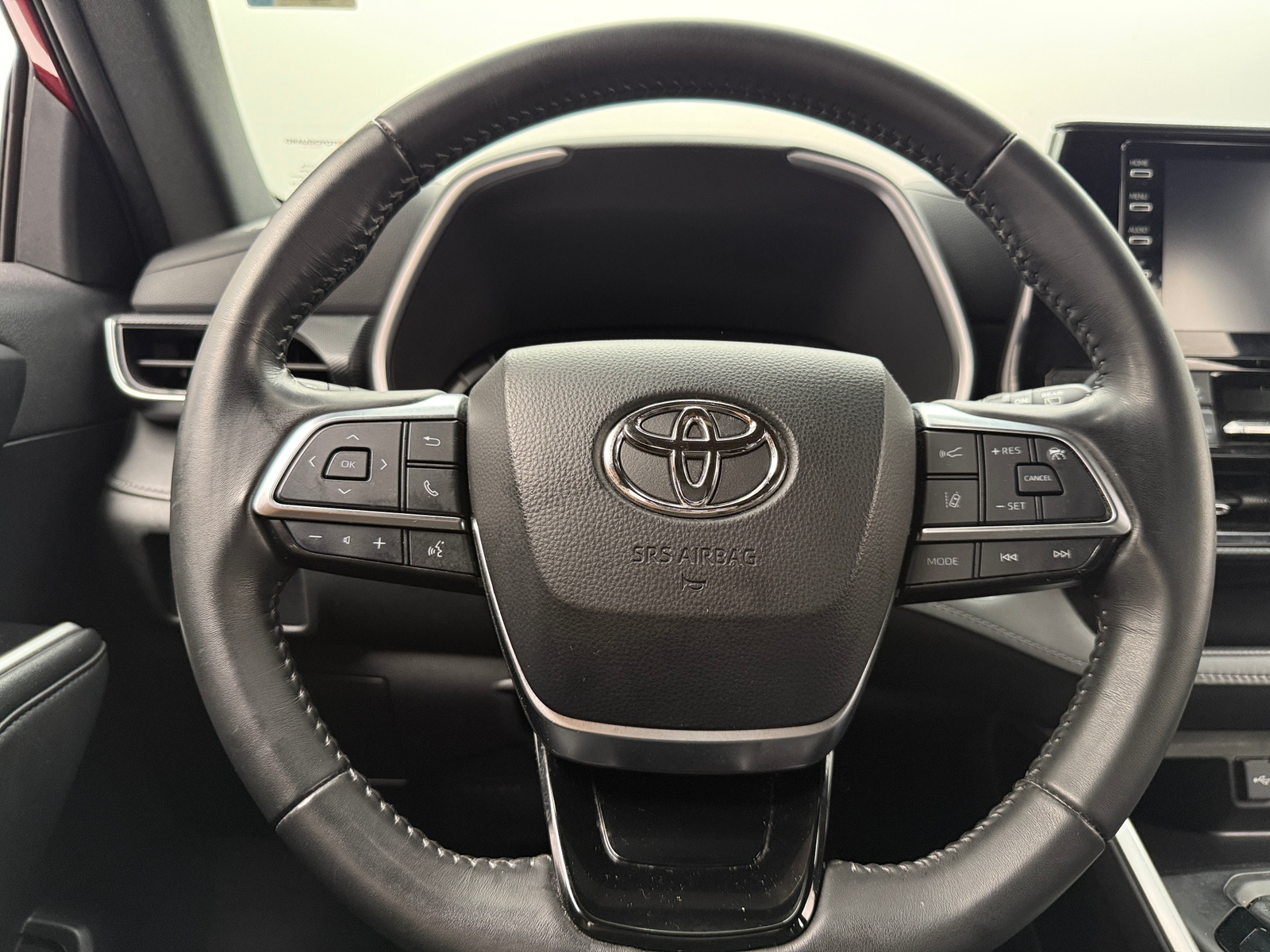 Thumbnail: 2021 Toyota Highlander - 4