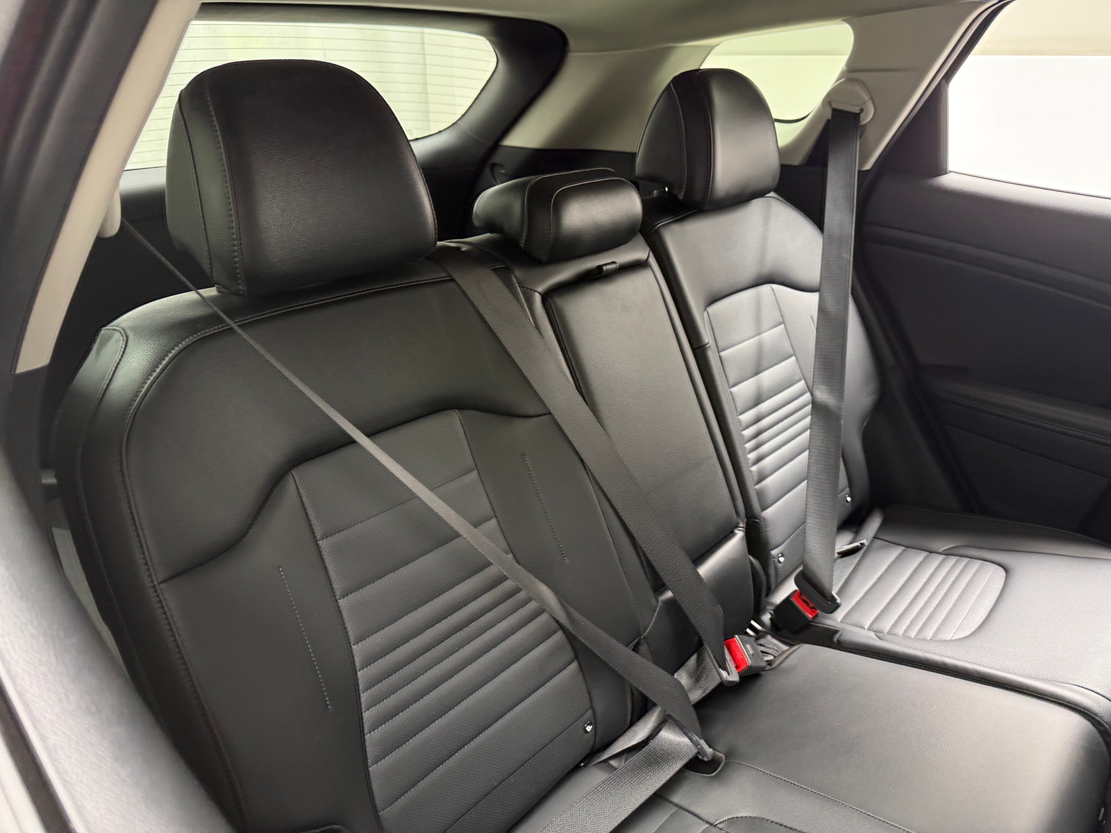 Thumbnail: 2023 Kia Sportage - 5