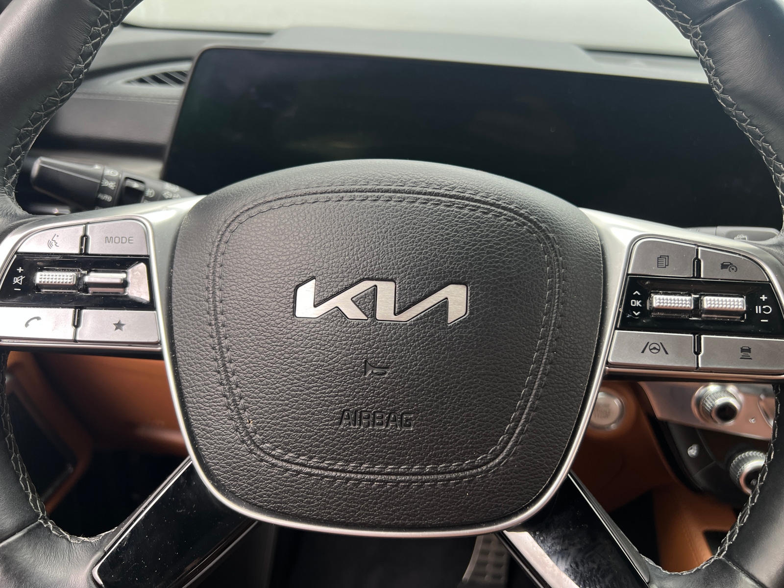 Thumbnail: 2023 Kia Telluride - 4
