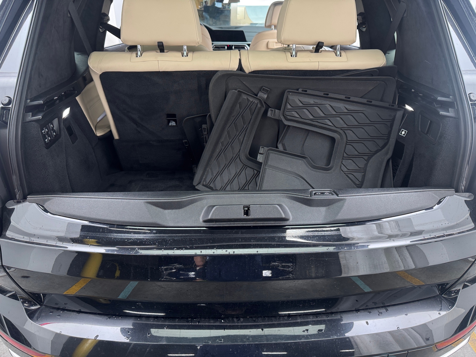 Thumbnail: 2021 BMW X7 - 6