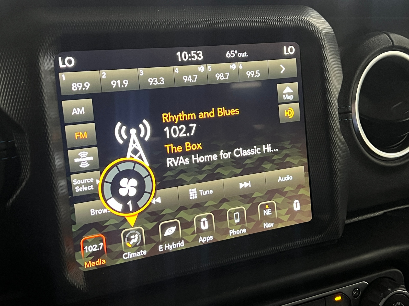 Thumbnail: 2022 Jeep Wrangler - 3