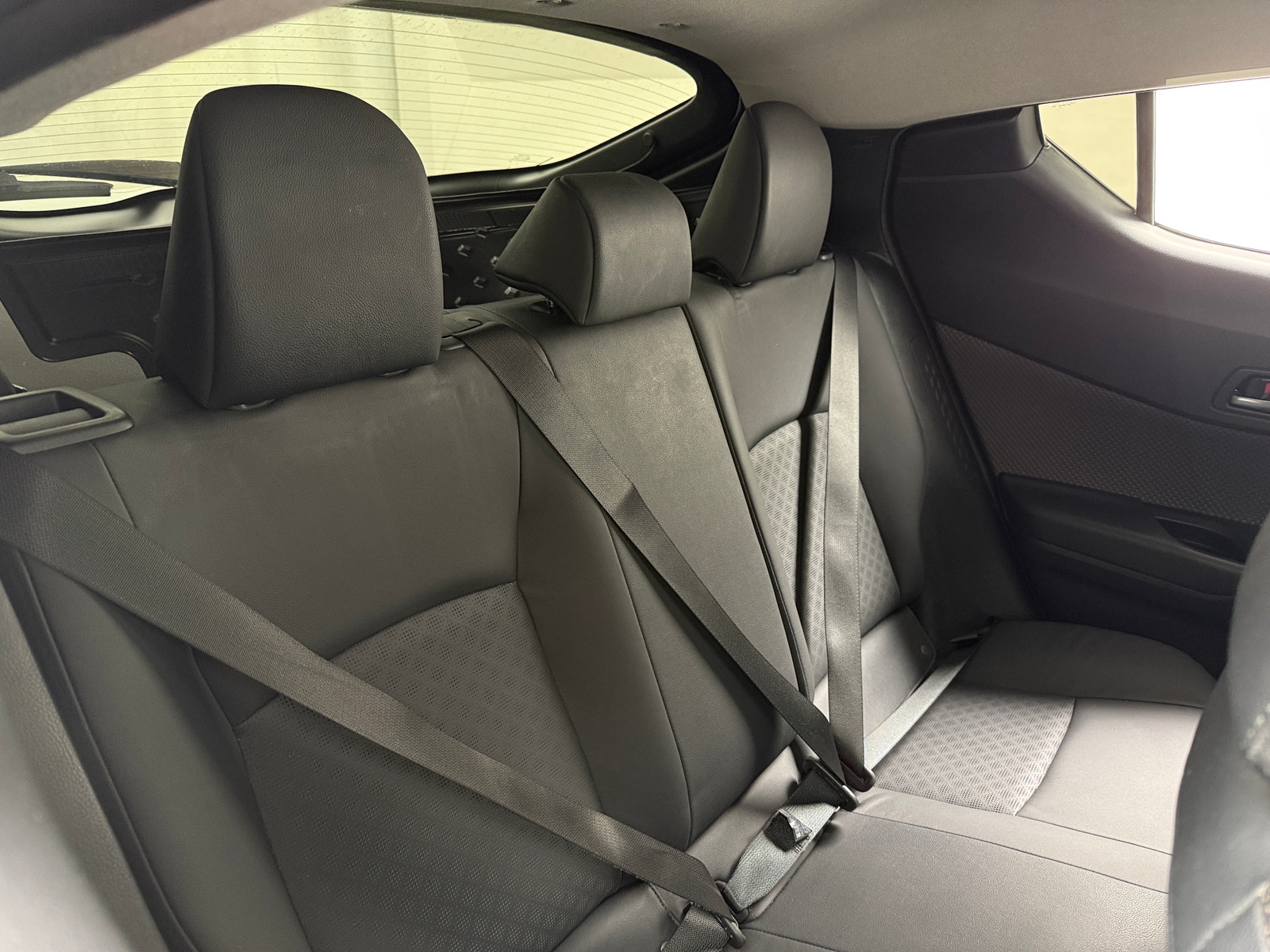 Thumbnail: 2022 Toyota C-HR - 5