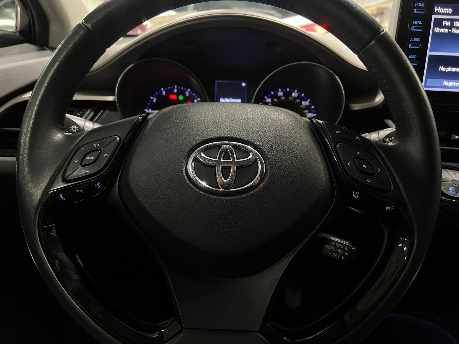 Thumbnail: 2022 Toyota C-HR - 4