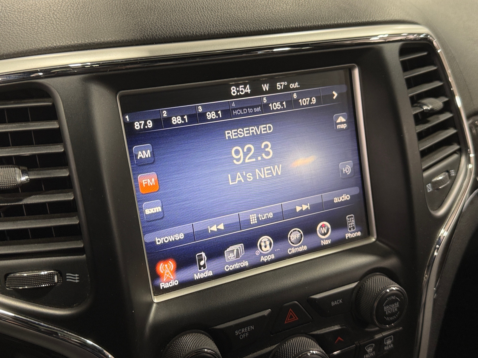 Thumbnail: 2016 Jeep Grand Cherokee - 3