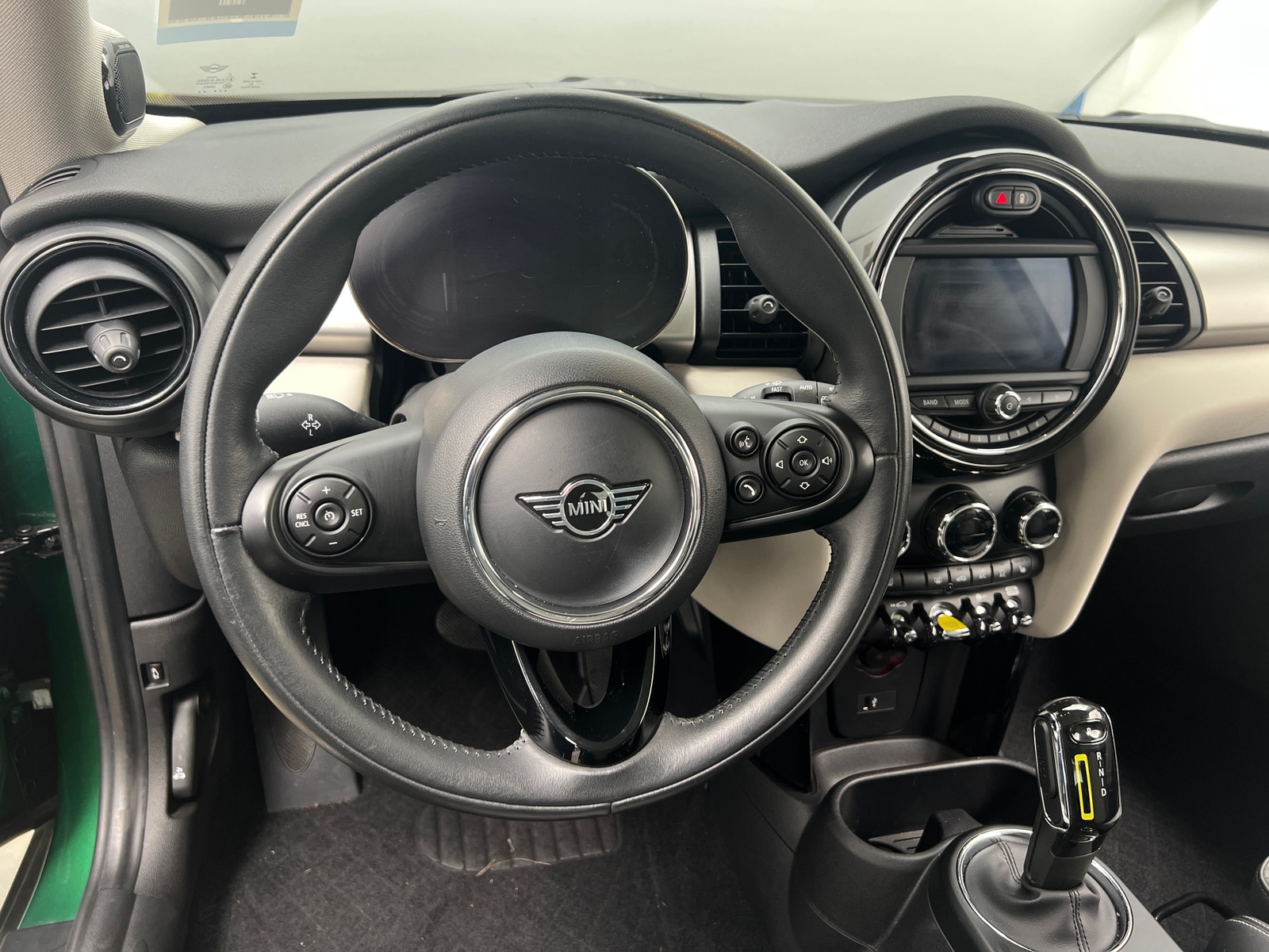 Thumbnail: 2021 MINI Cooper Hardtop - 5
