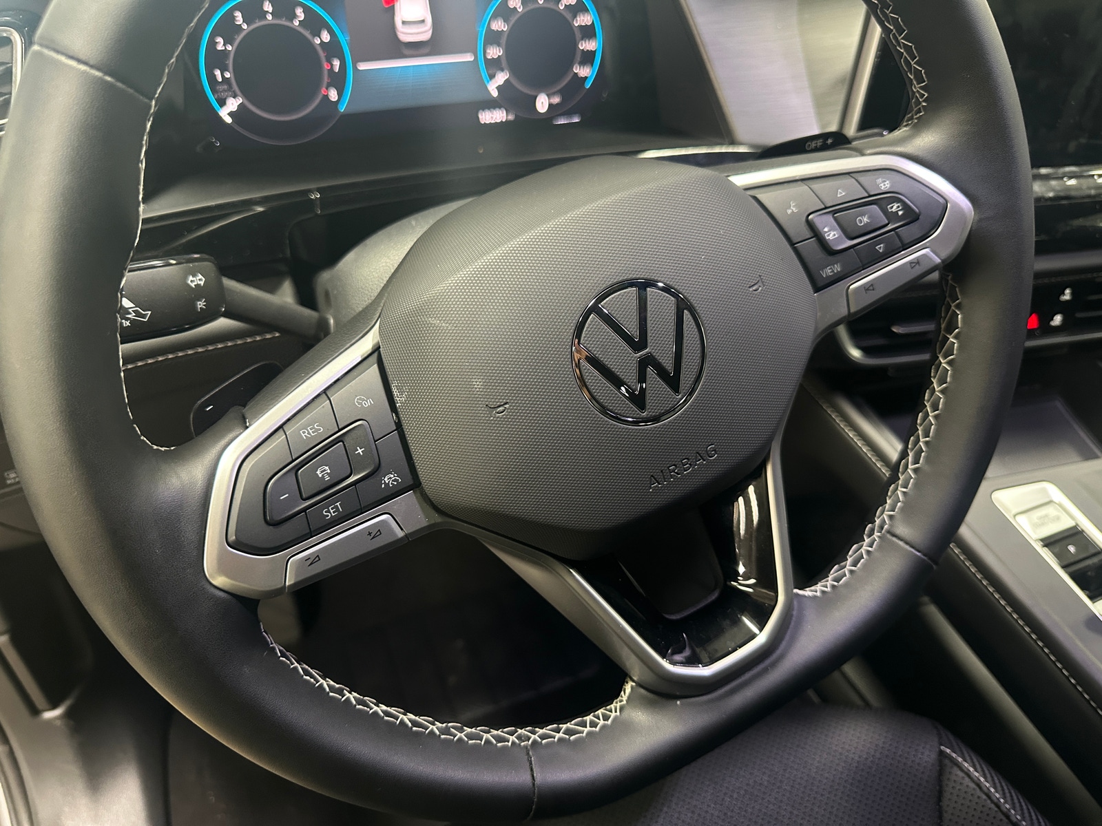 Thumbnail: 2024 Volkswagen Atlas - 4