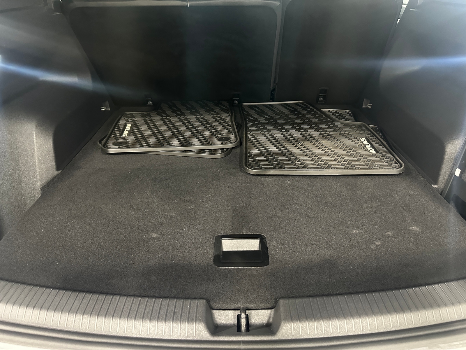 Thumbnail: 2024 Volkswagen Atlas - 6