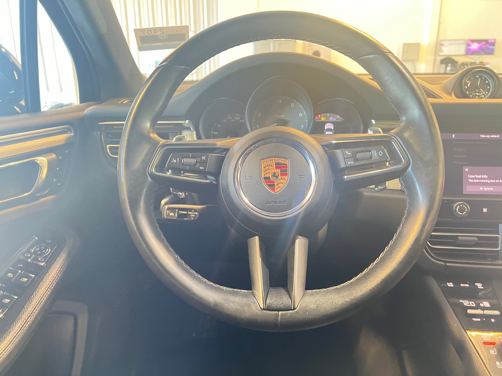 Thumbnail: 2022 Porsche Macan - 4