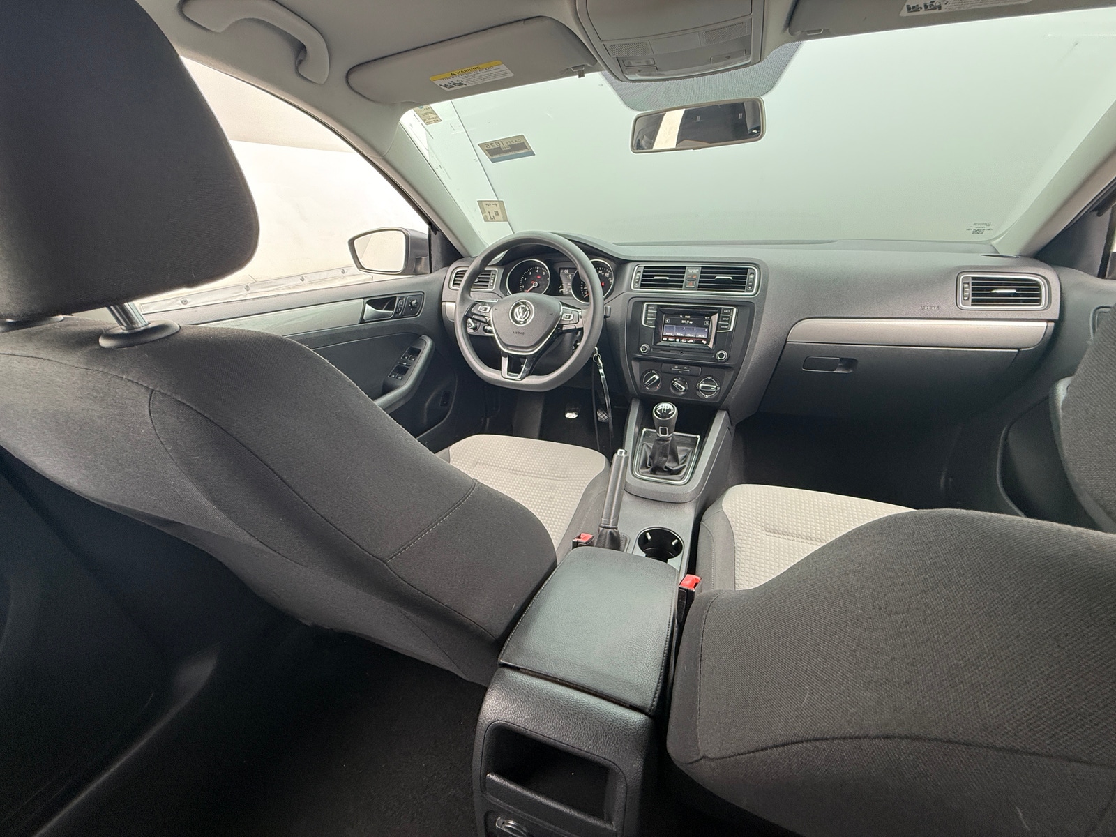 Thumbnail: 2017 Volkswagen Jetta - 3