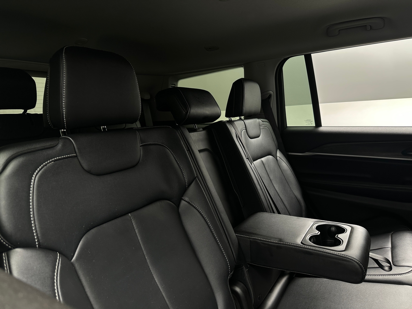 Thumbnail: 2022 Jeep Grand Cherokee L - 5