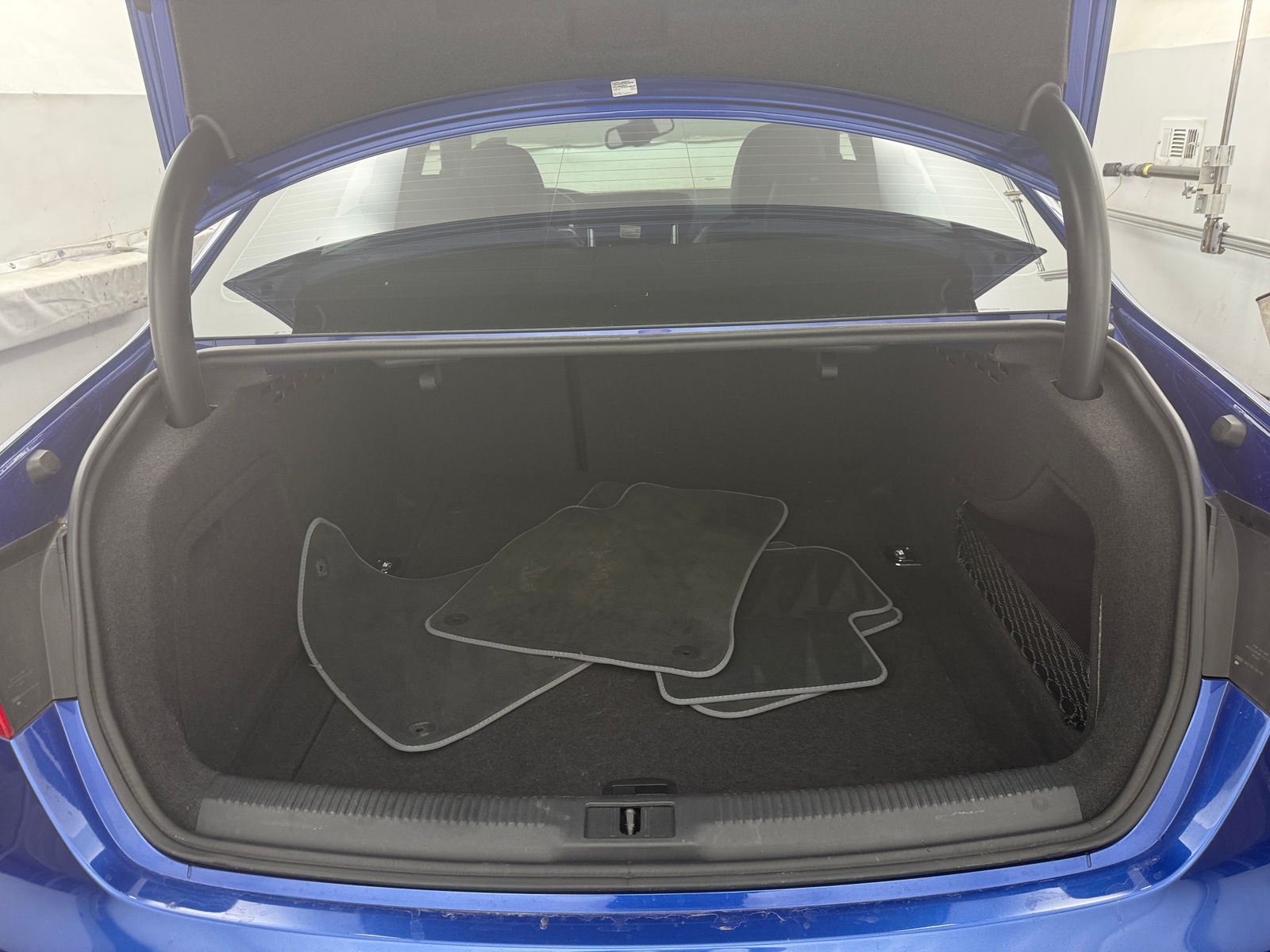 Thumbnail: 2016 Audi A4 - 6