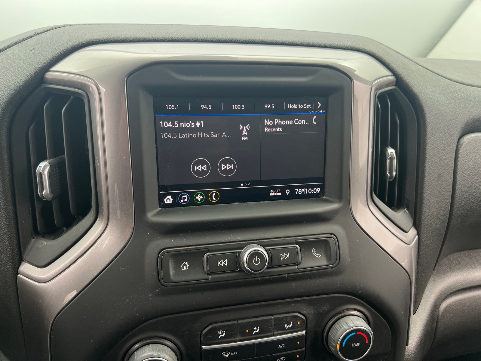 Thumbnail: 2022 Chevrolet Silverado 2500 - 4