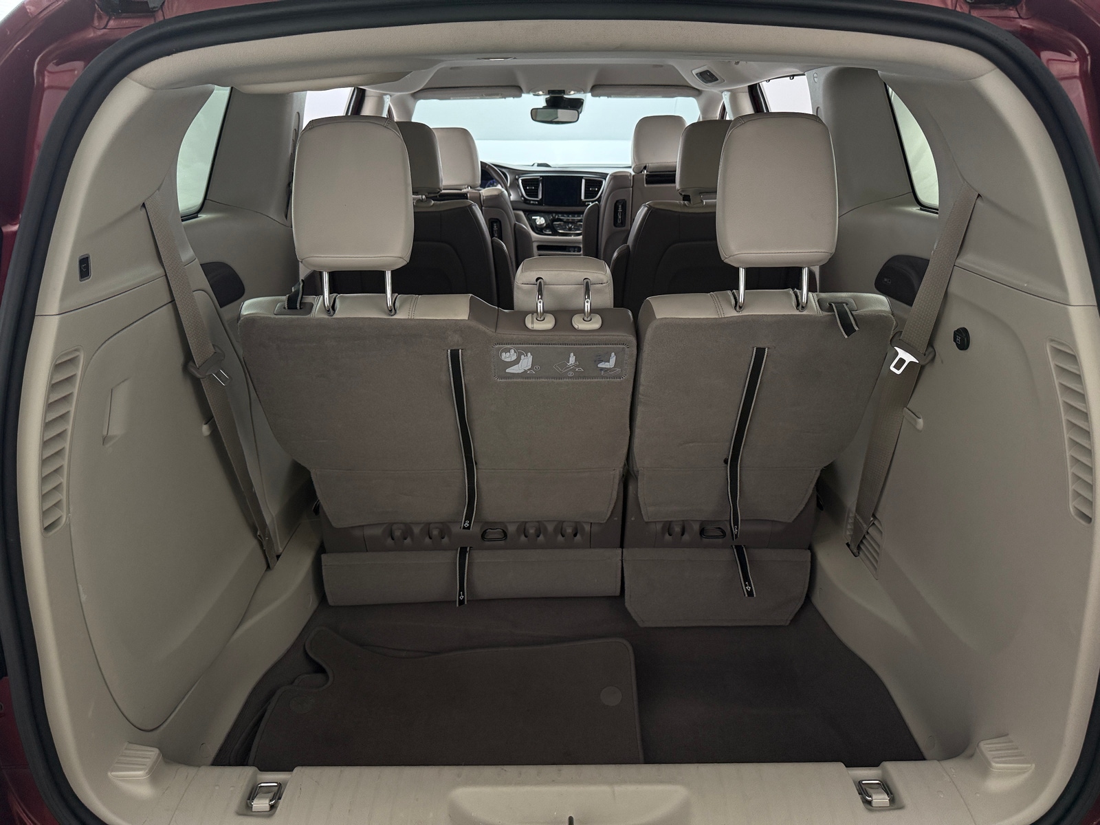 Thumbnail: 2017 Chrysler Pacifica - 6