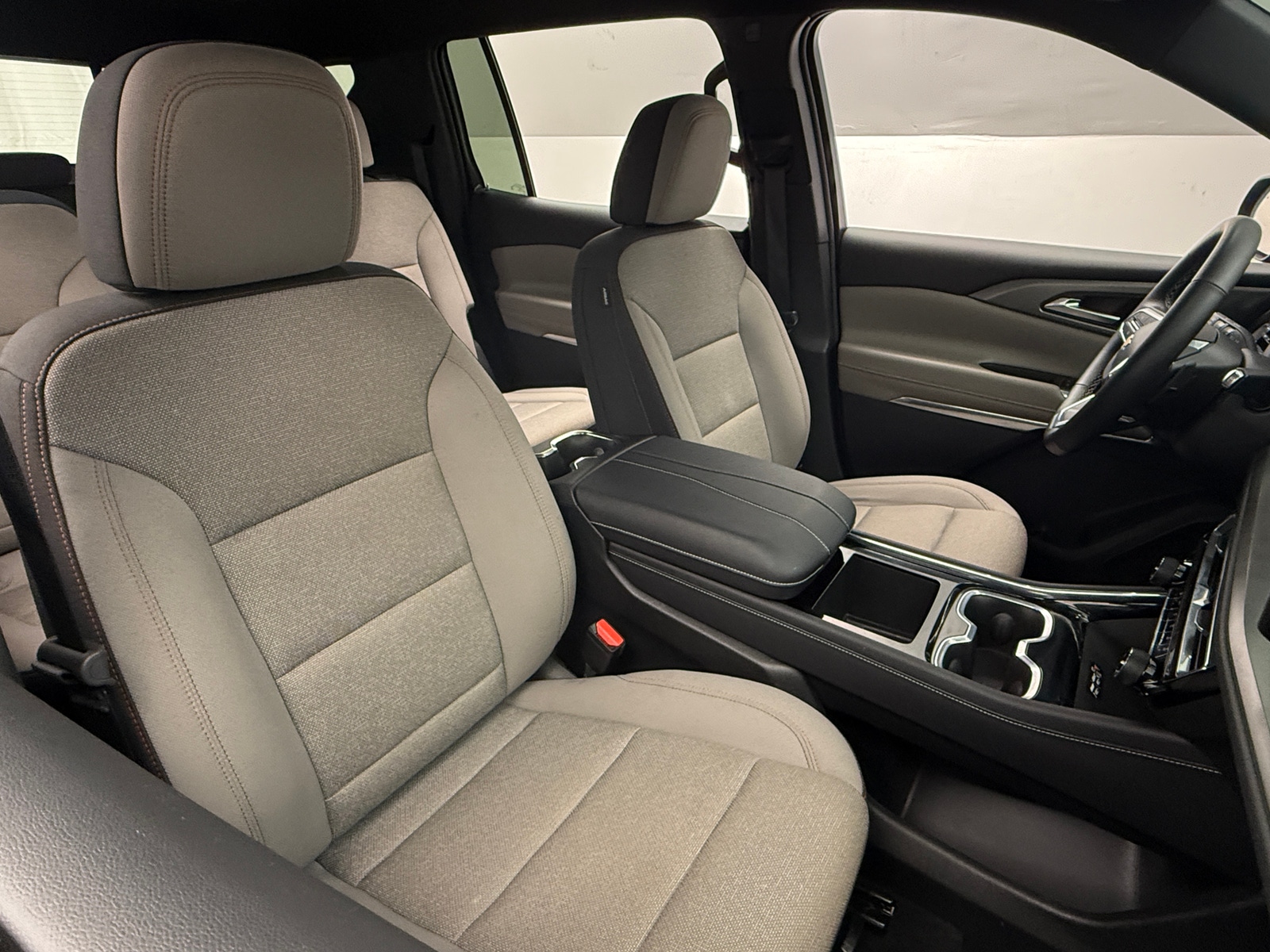 Thumbnail: 2025 Chevrolet Traverse - 2