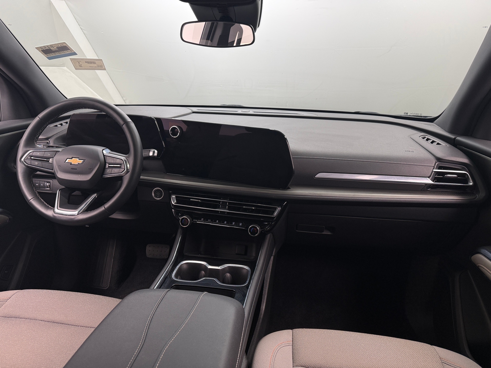 Thumbnail: 2025 Chevrolet Traverse - 3