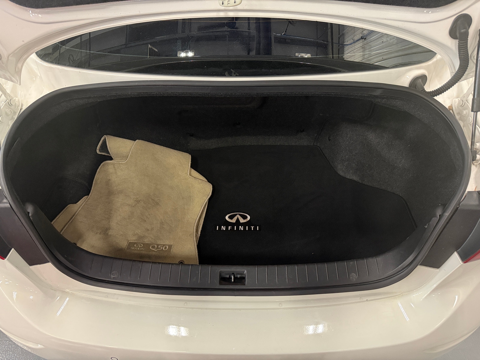 Thumbnail: 2015 INFINITI Q50 - 6
